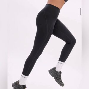 Girlfriend Collective compressive leggings